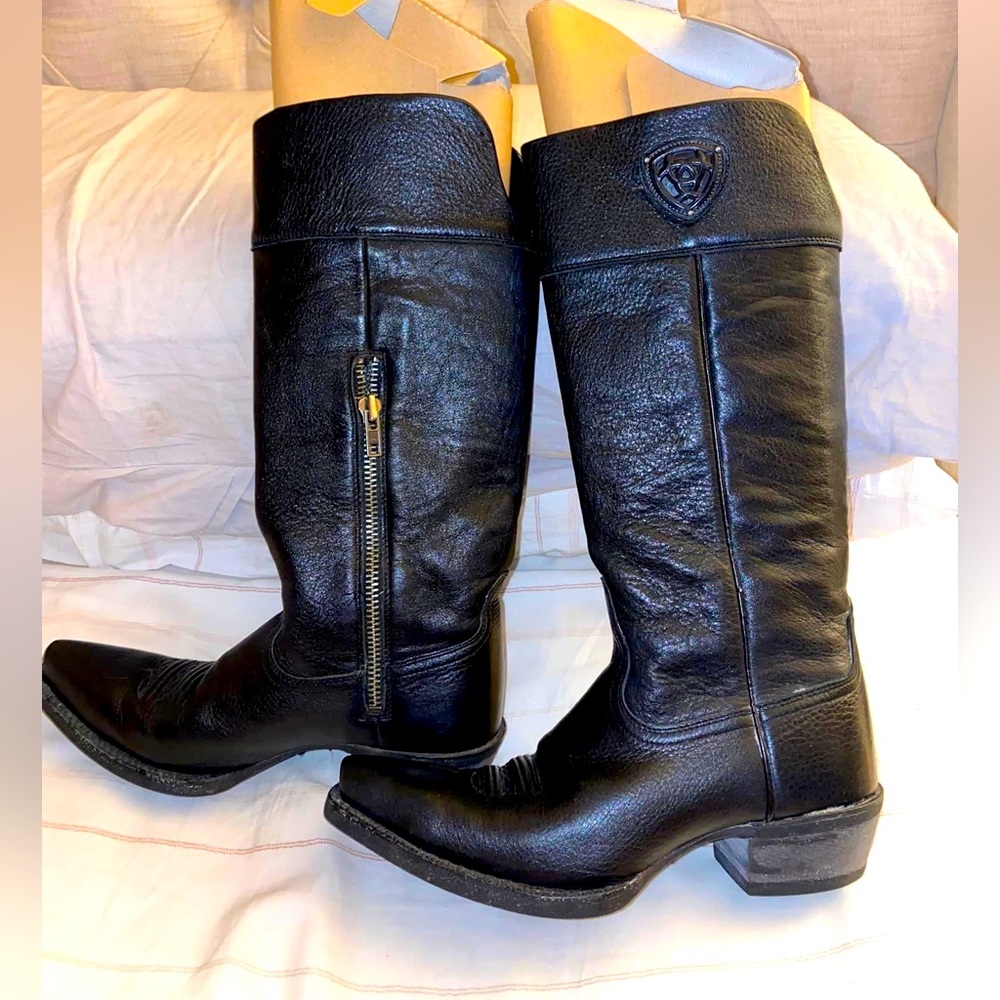 Ariat size 6B women’s chandler black deertan boots